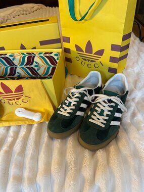 Gucci x Adidas Gazelle — Green Suede — Full Set